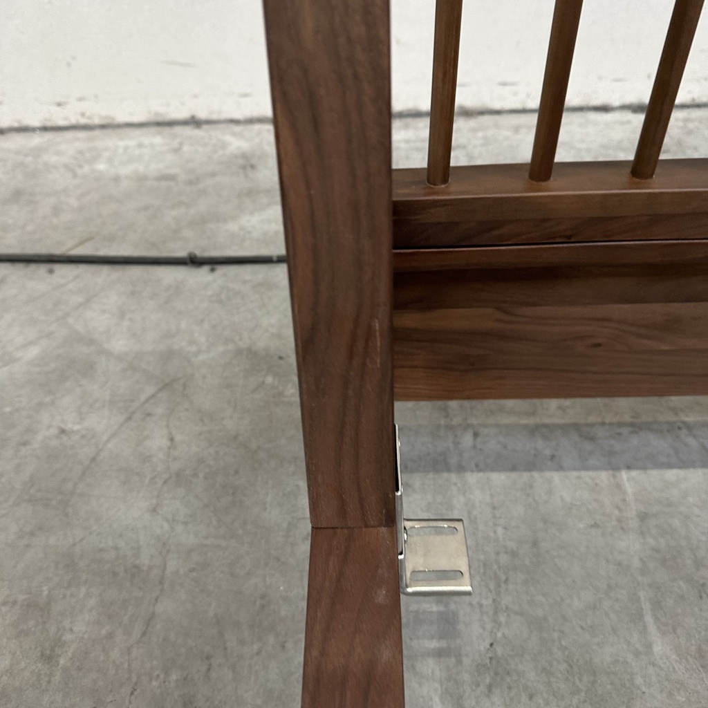 Walnut Spindle bed