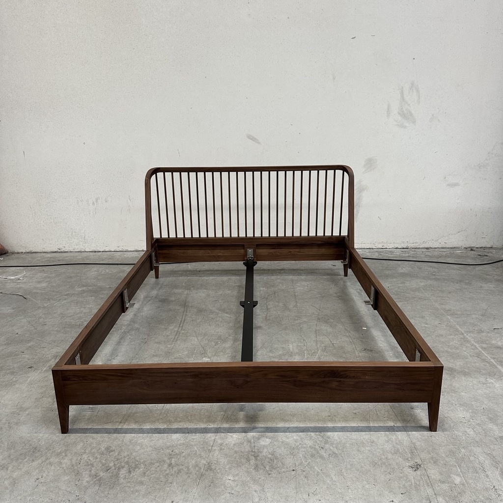 Walnut Spindle bed