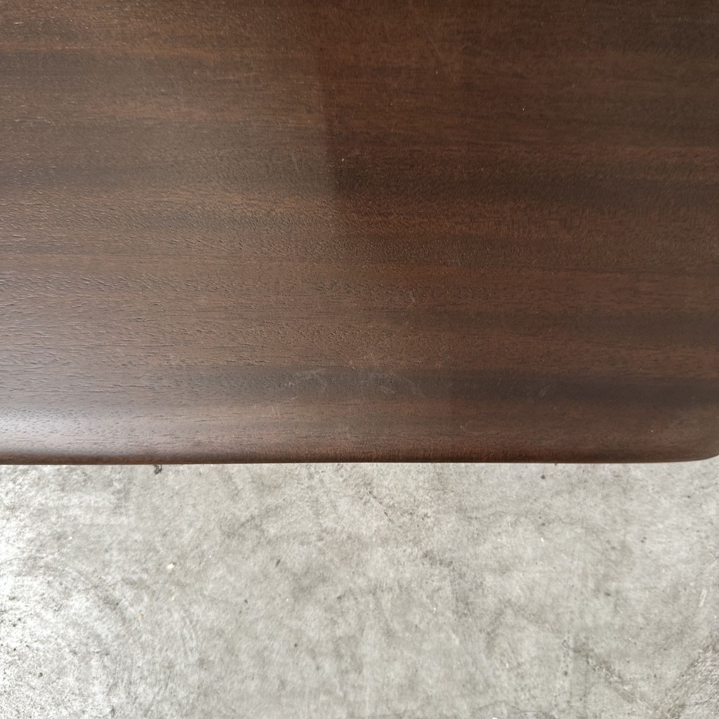 PI wall shelf