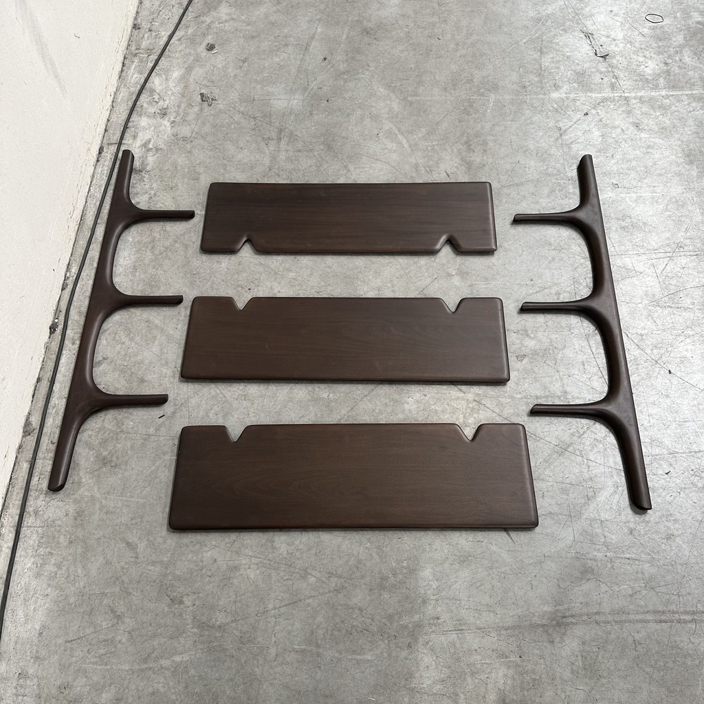 PI wall shelf