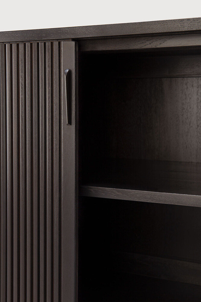 Roller Max sideboard – 2 sliding doors