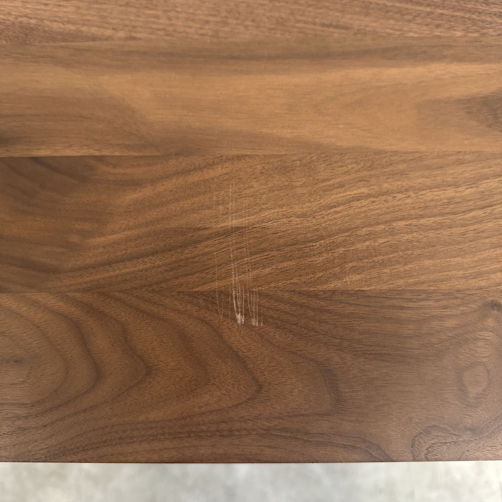 Slice extendable dinging table