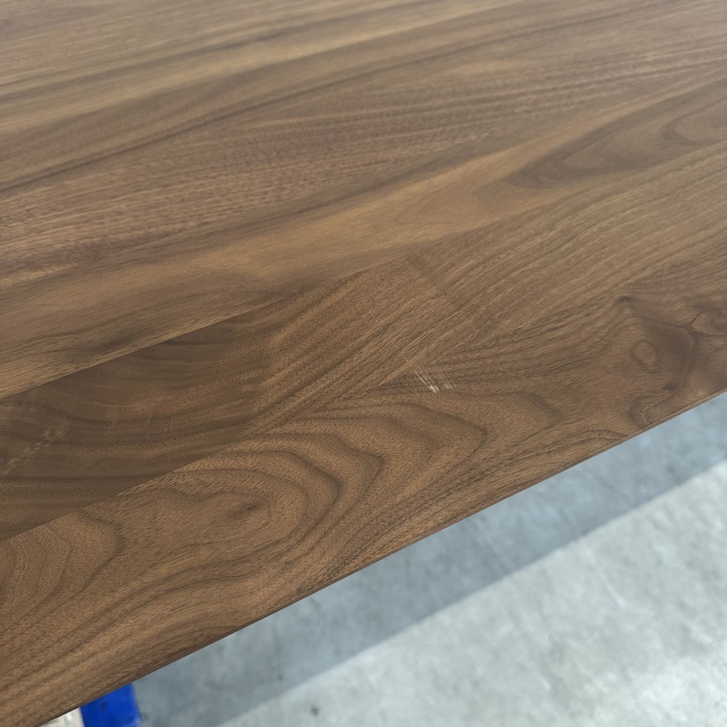 Slice extendable dinging table