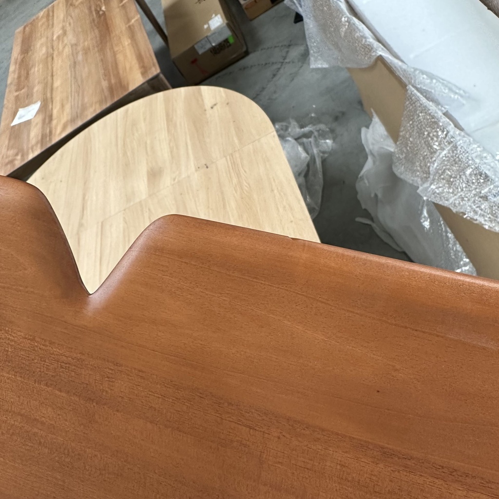 PI wall shelf