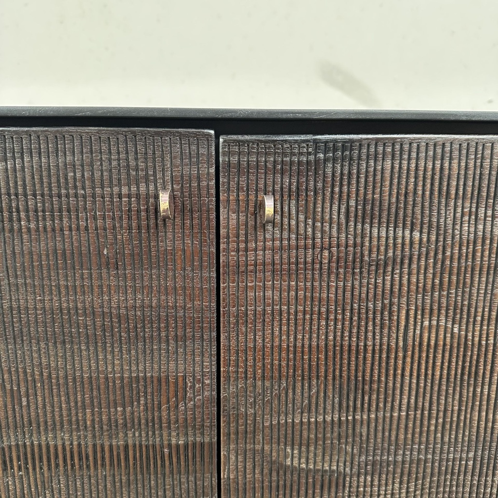 Grooves sideboard