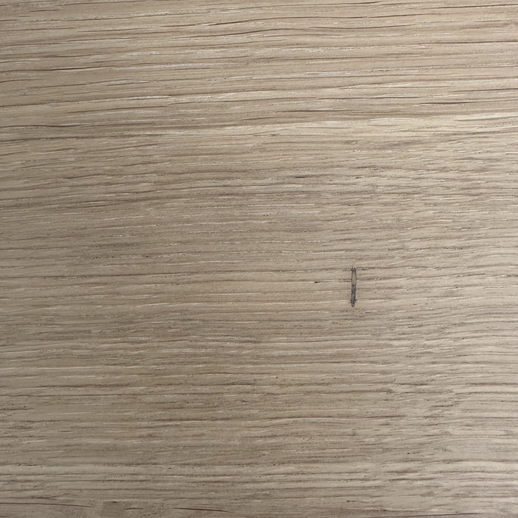 Slice dining table