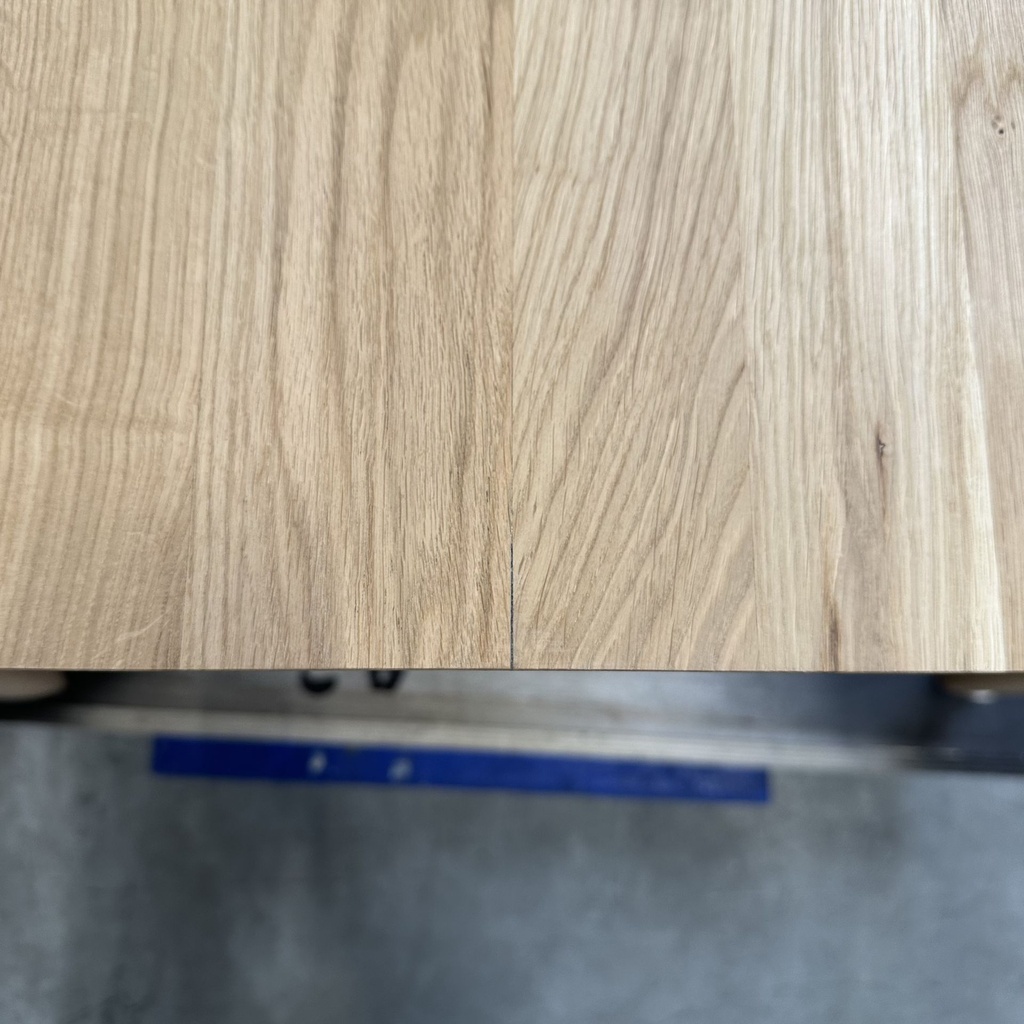 Bok dining table