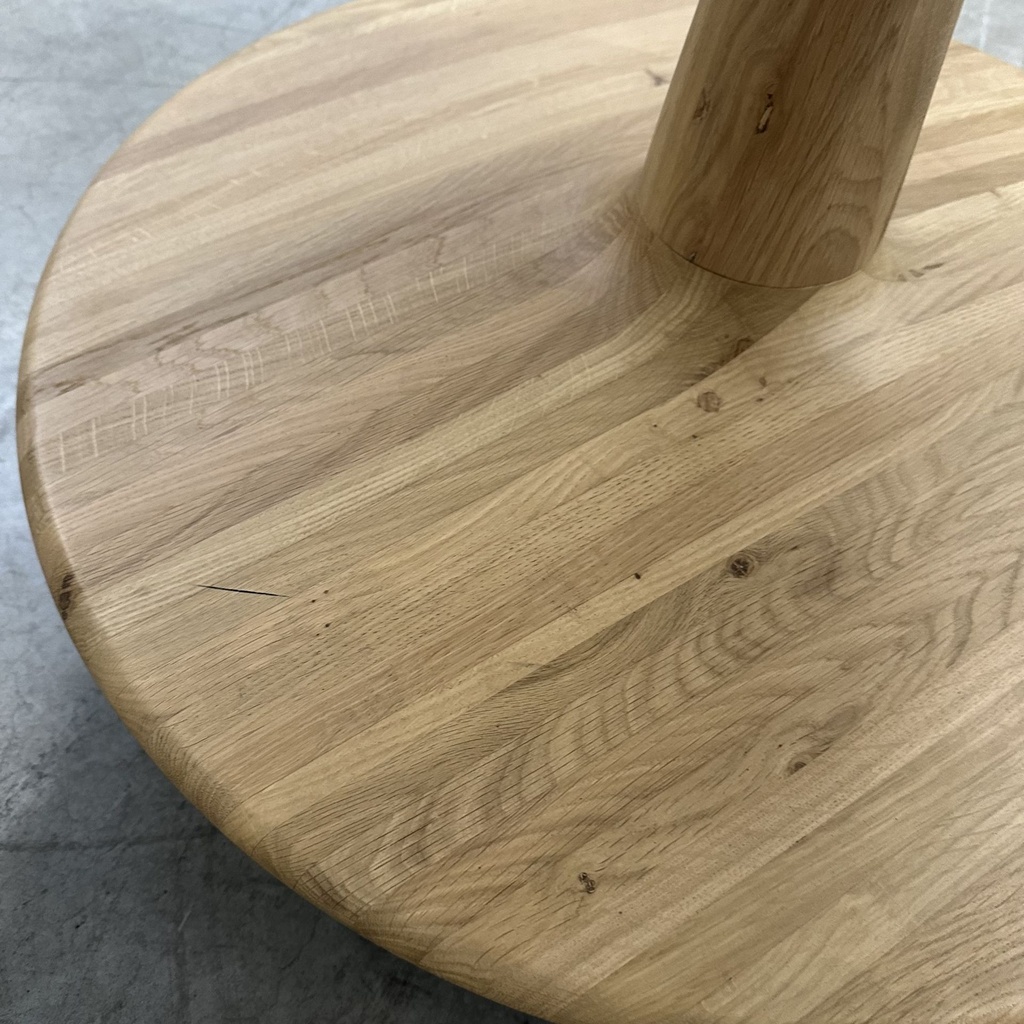 Torsion dining table