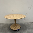 Torsion dining table