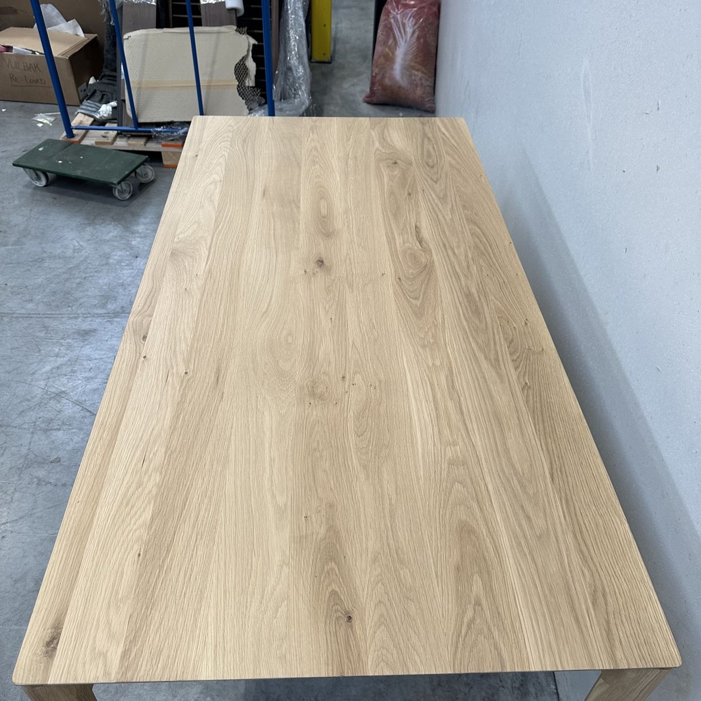 Bok dining table
