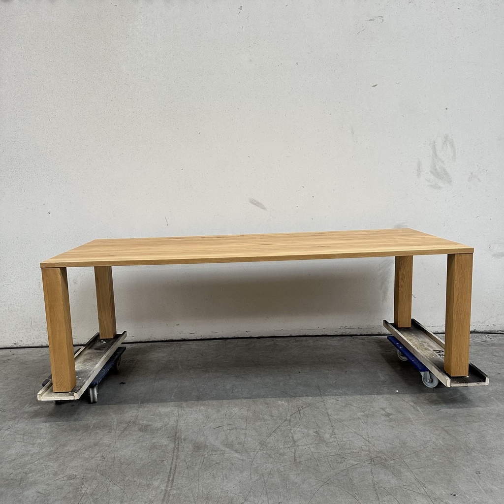Oak Apron dining table