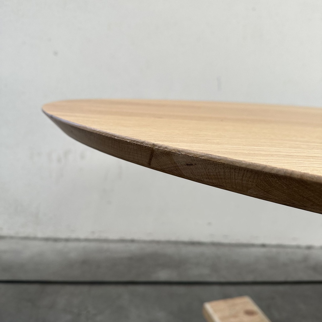 Mikado dining table