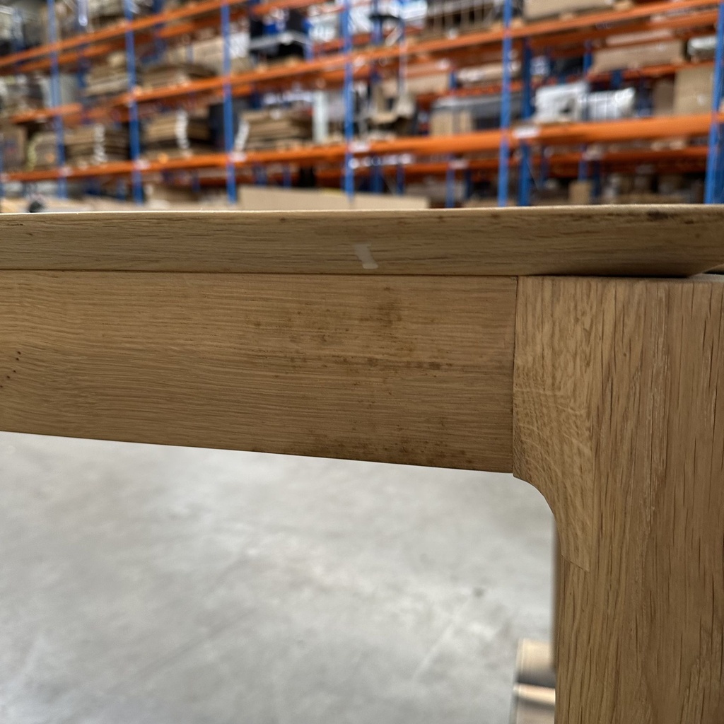 Bok extendable dining table
