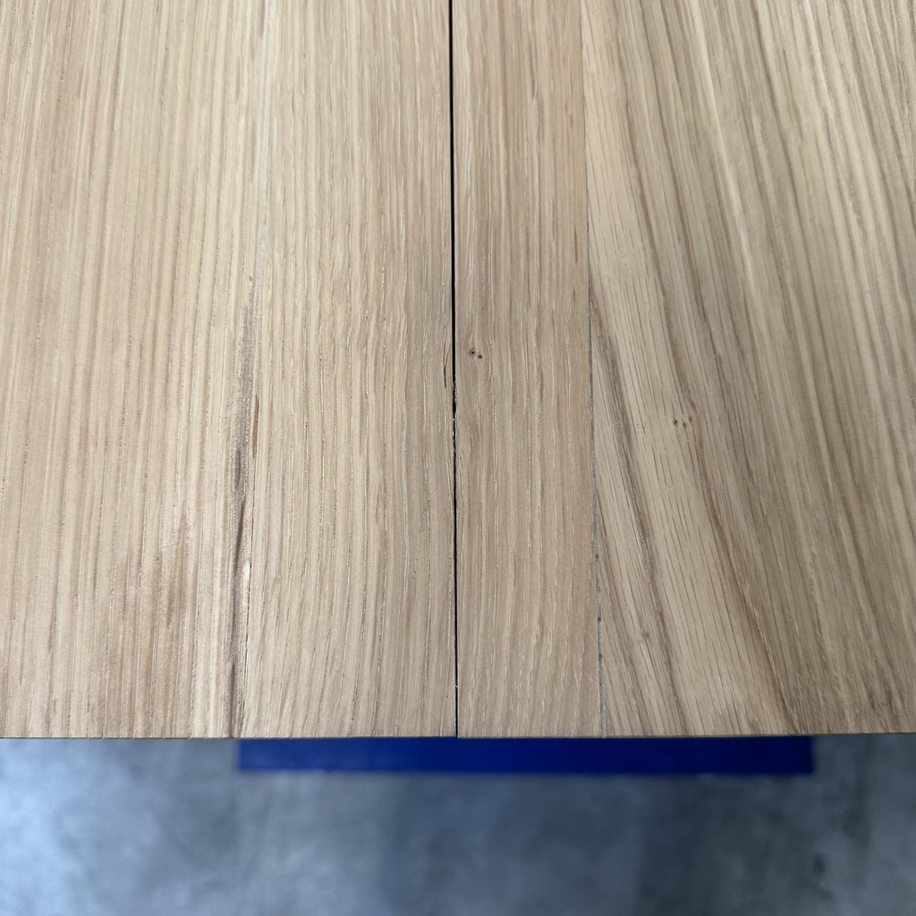 Bok extendable dining table