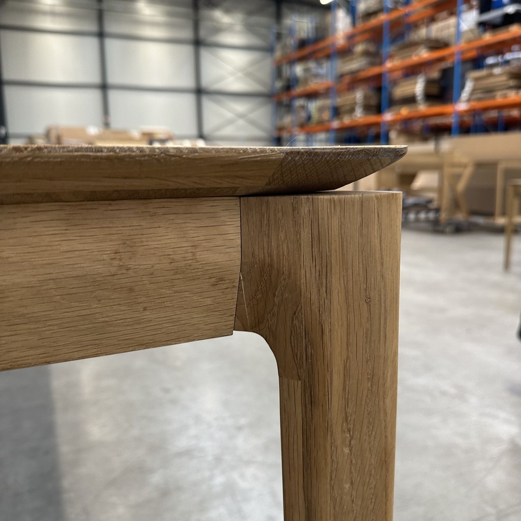 Bok extendable dining table