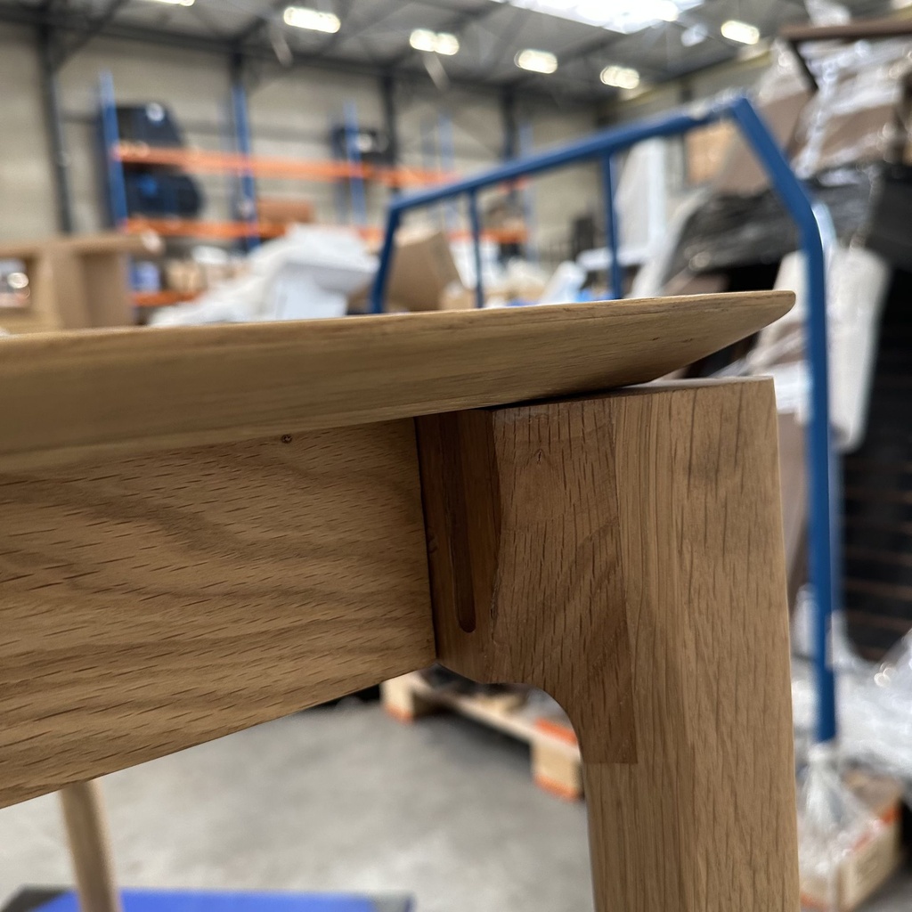 Bok extendable dining table