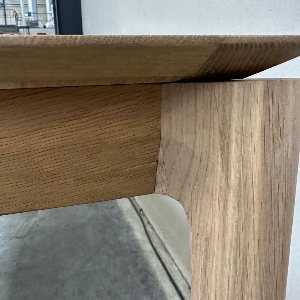Bok extendable dining table