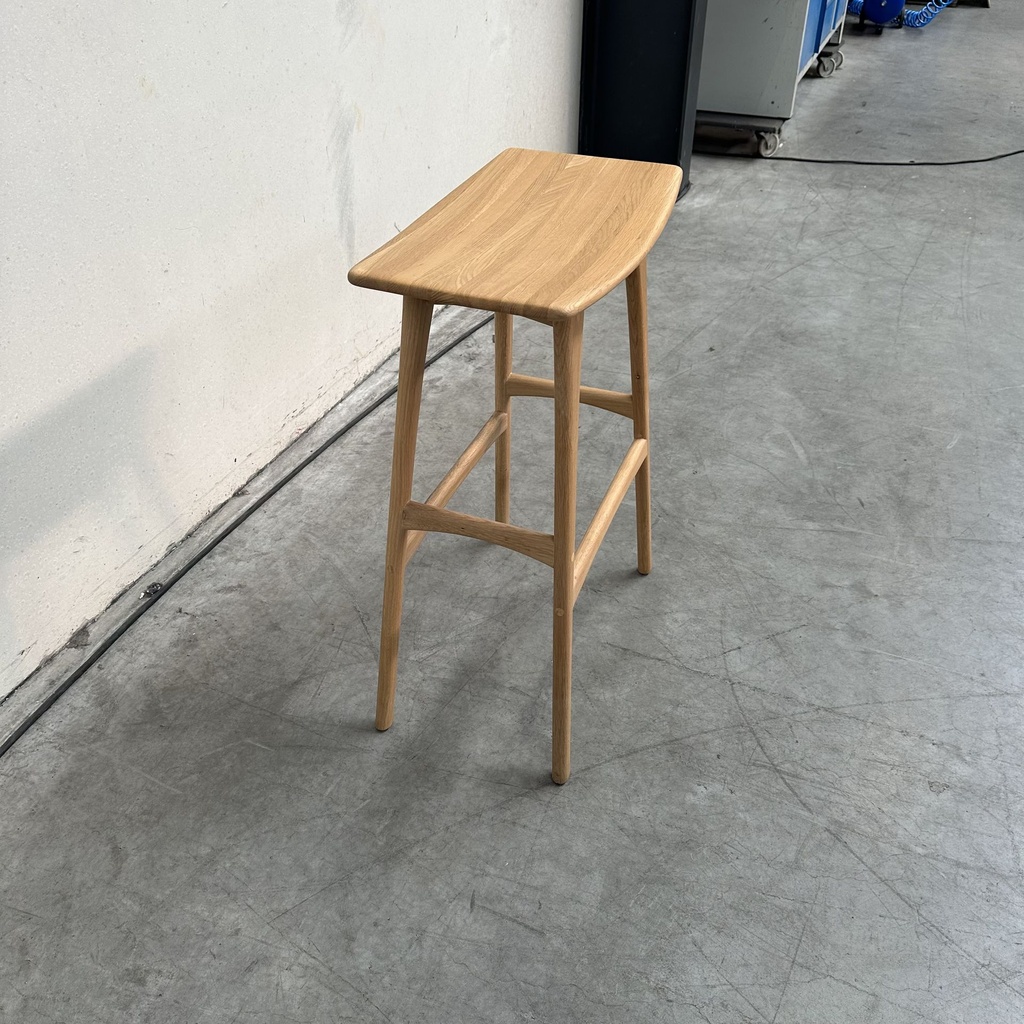Osso bar stool