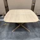 Corto dining table