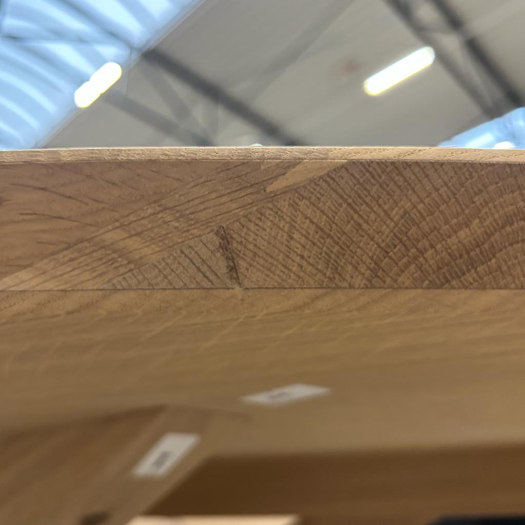 Circle dining table
