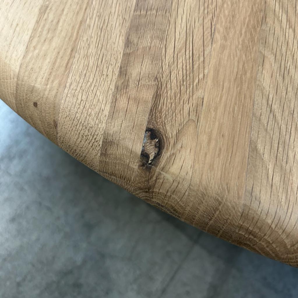 Torsion dining table