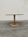Torsion dining table