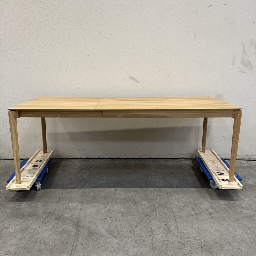 Bok extendable dining table