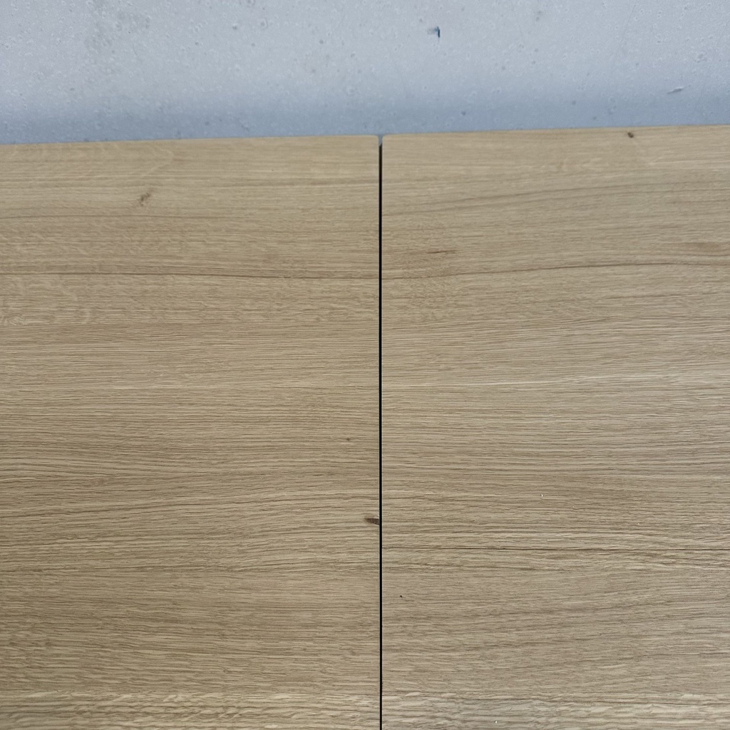 Bok extendable dining table
