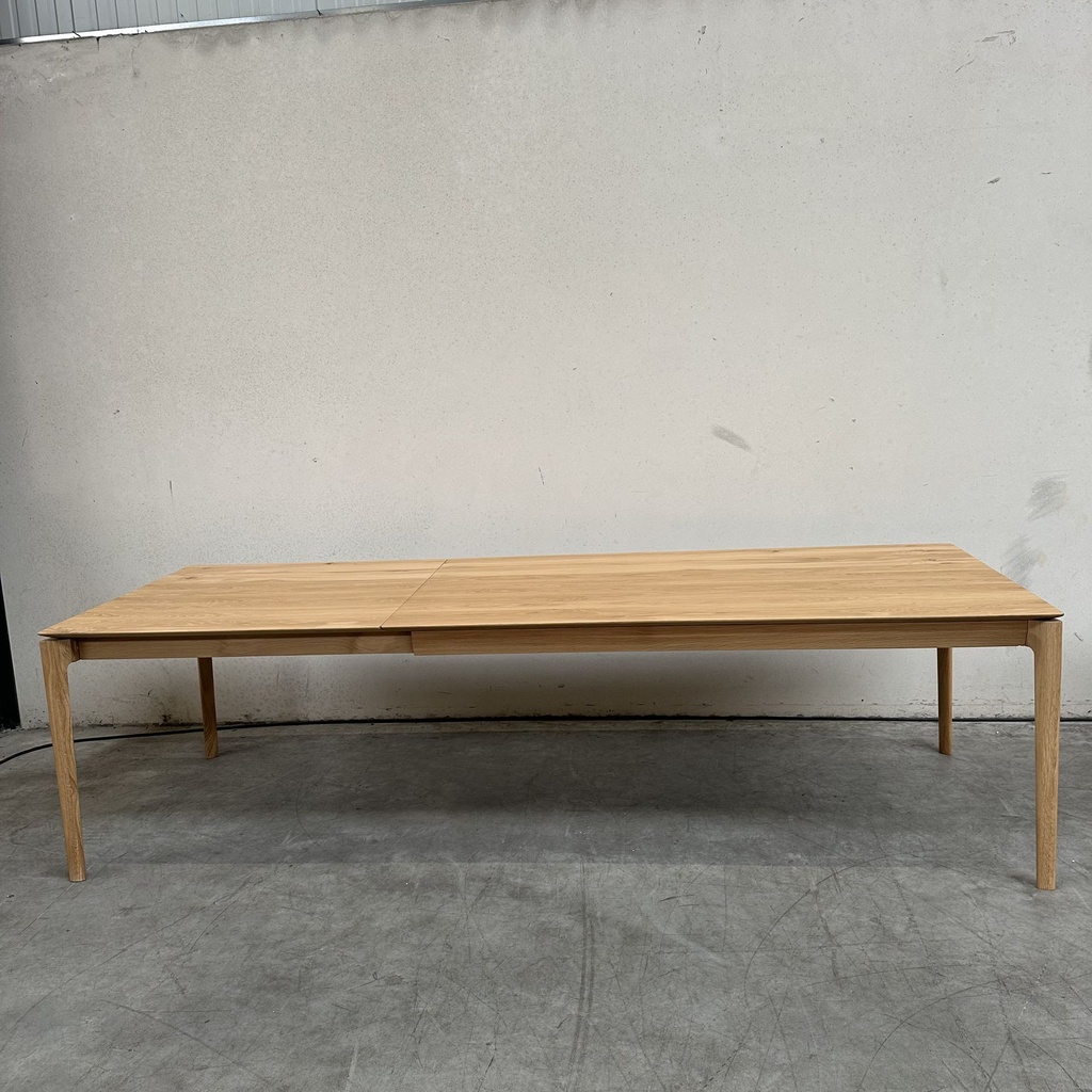 Bok extendable dining table