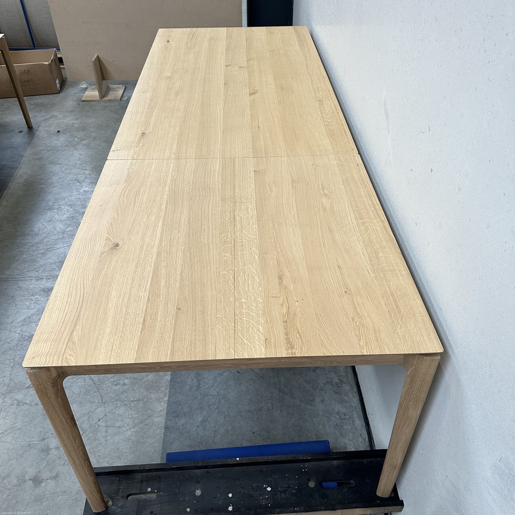 Bok extendable dining table