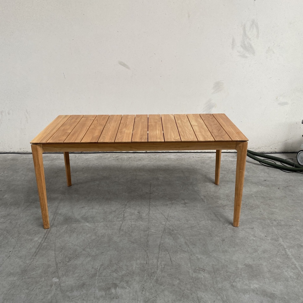 Bok outdoor dining table