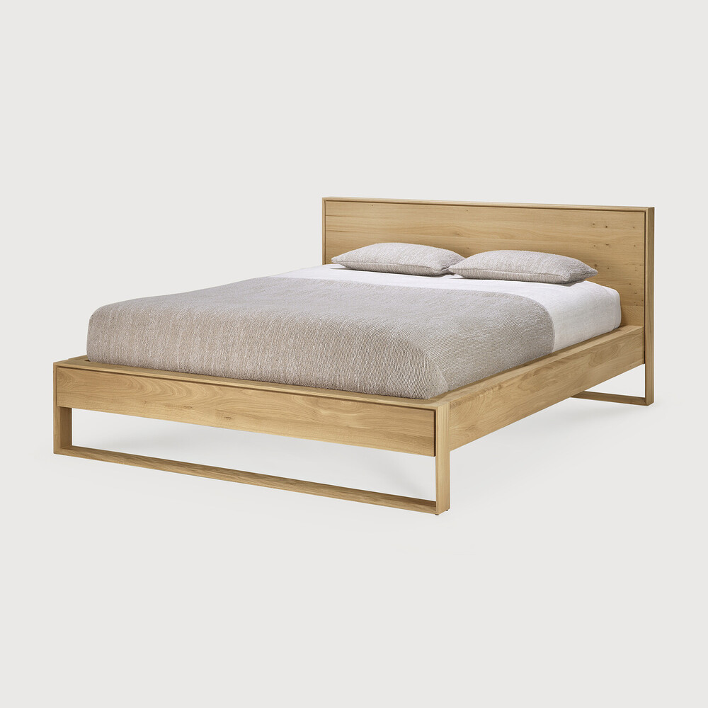 Oak Nordic II bed