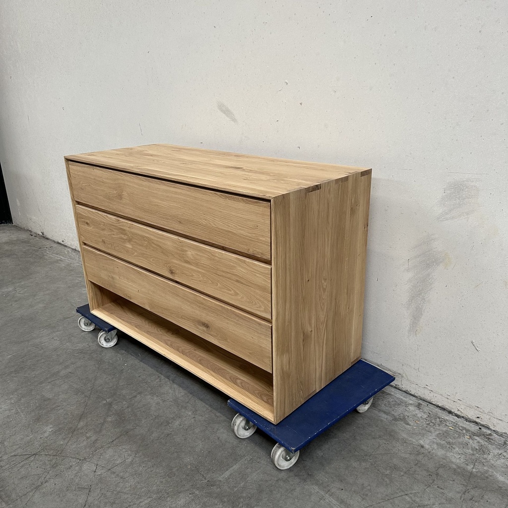 Nordic dresser