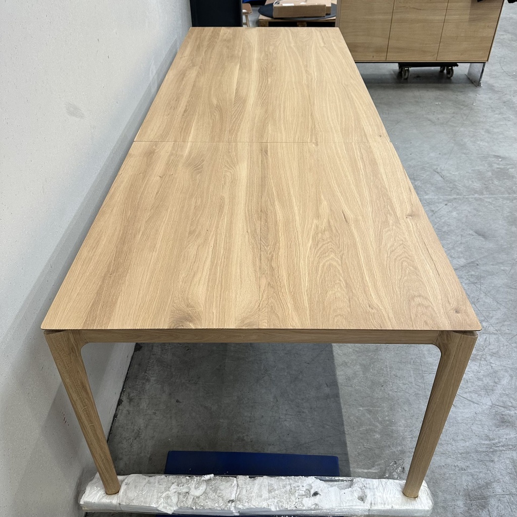 Bok extendable dining table