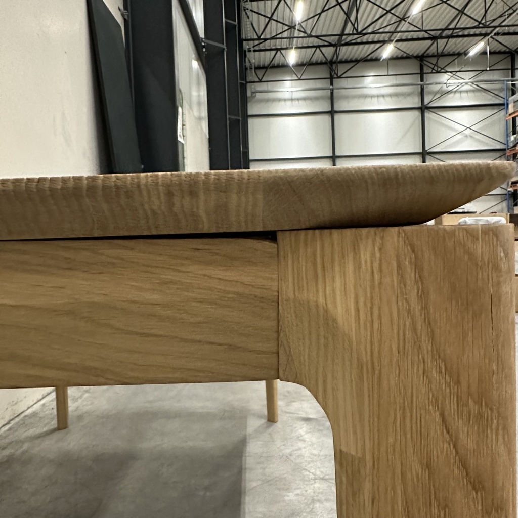 Bok dining table