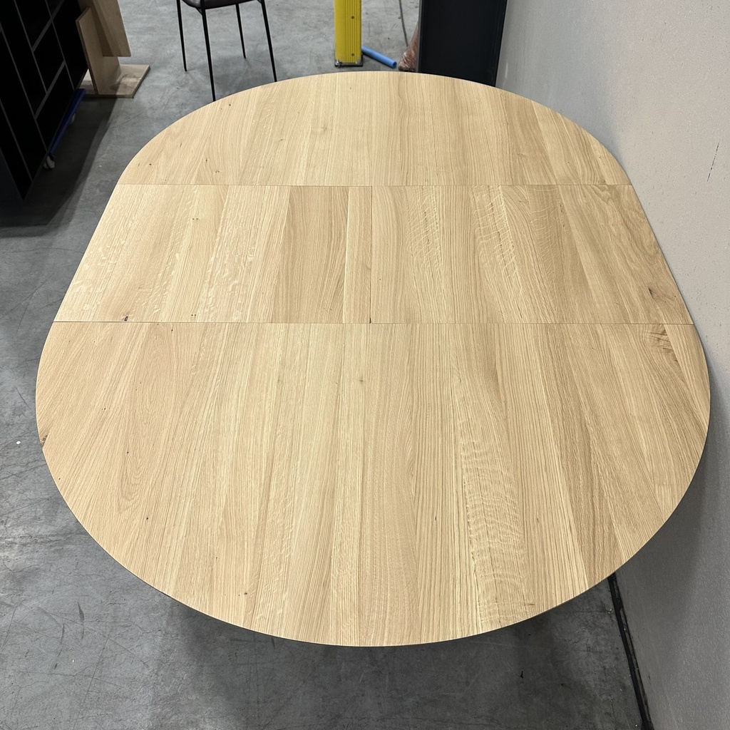 Bok round extendable dining table