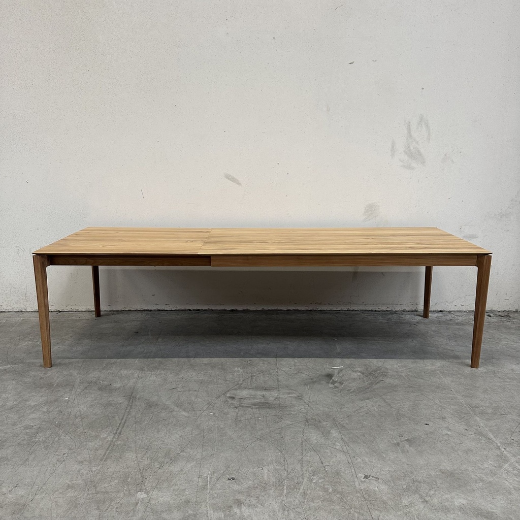 Bok extendable dining table