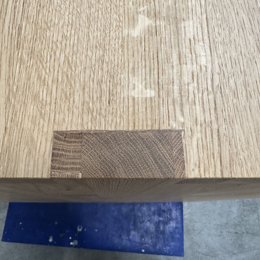 U desk
