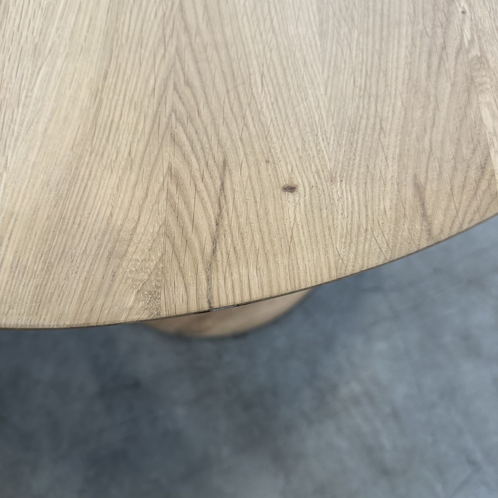 Torsion dining table