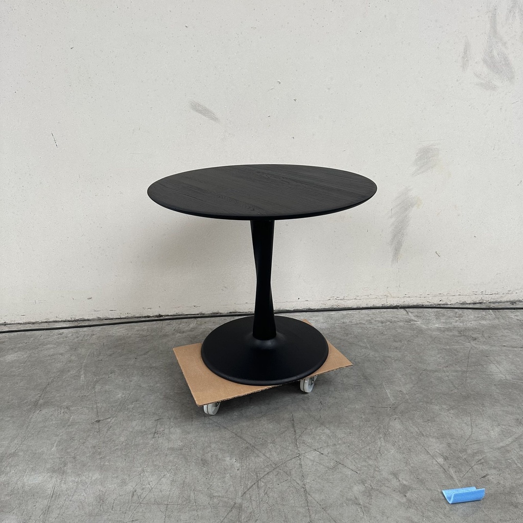 Torsion dining table