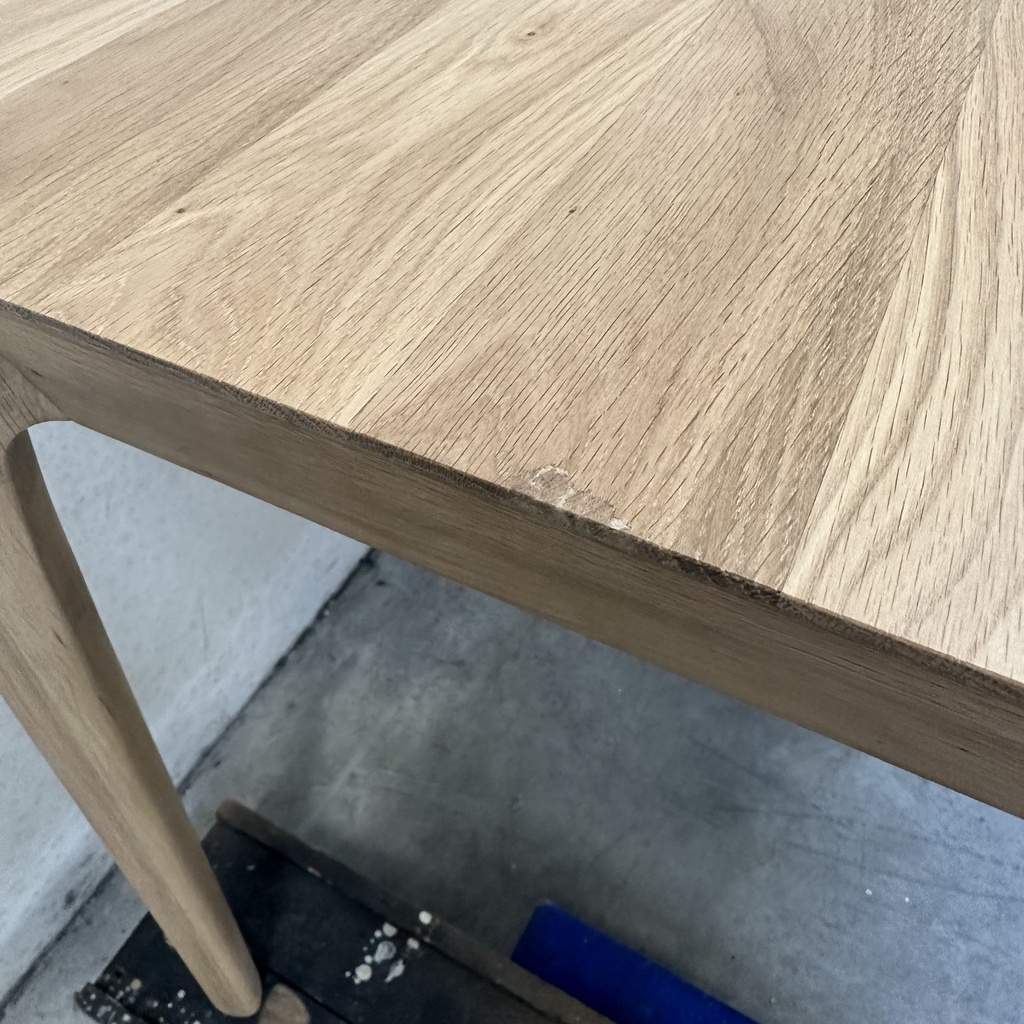 Bok extendable dining table