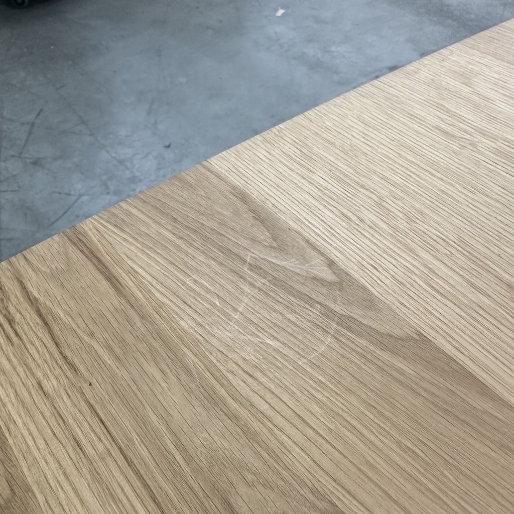 Mikado dining table