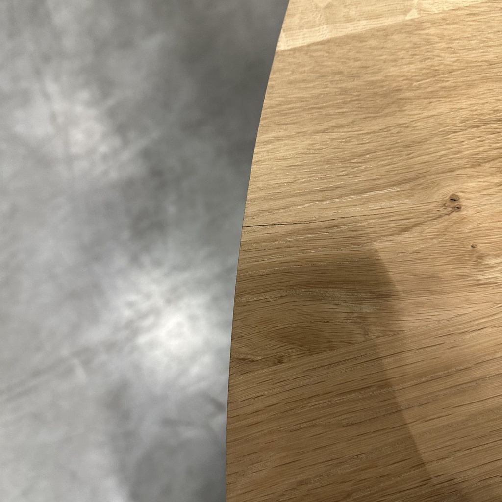 Circle dining table