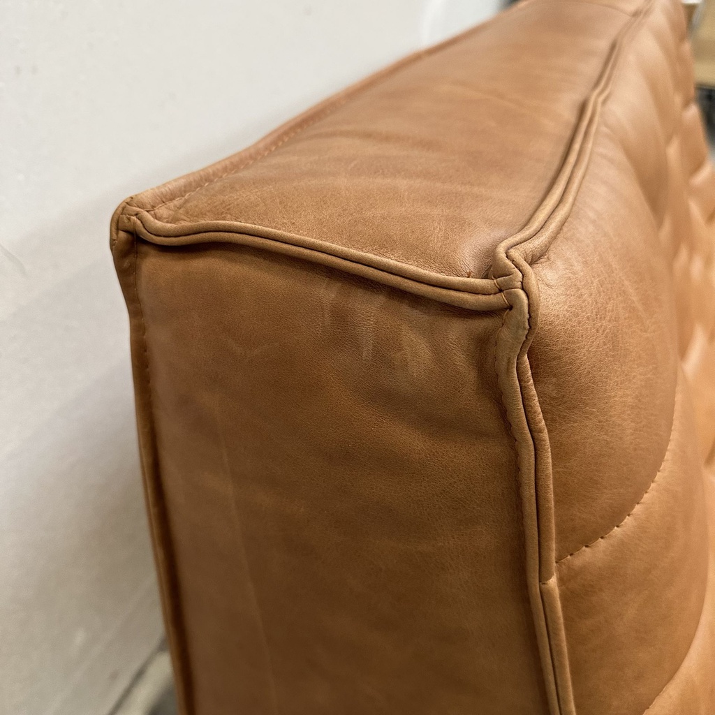 N701 sofa