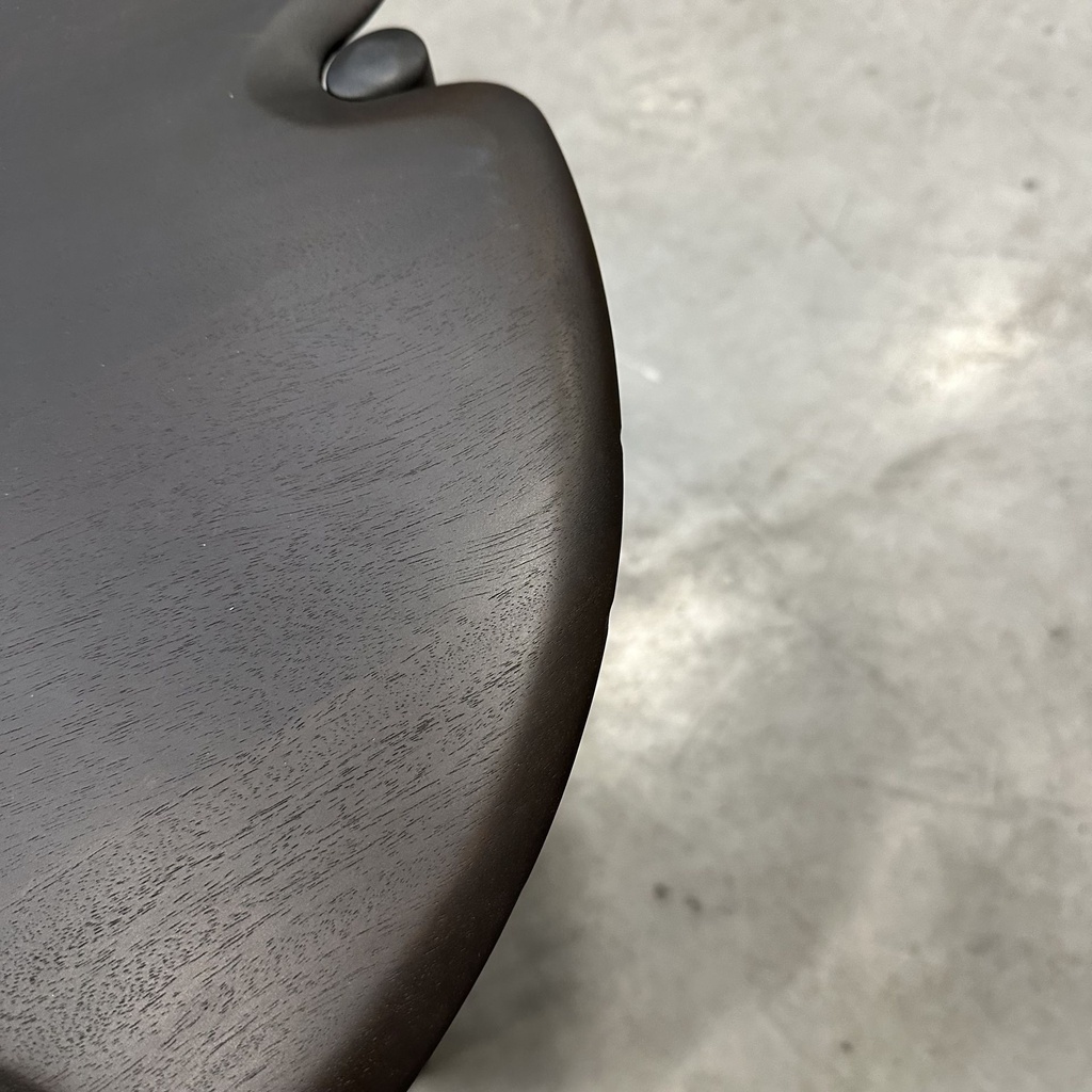 PI side table