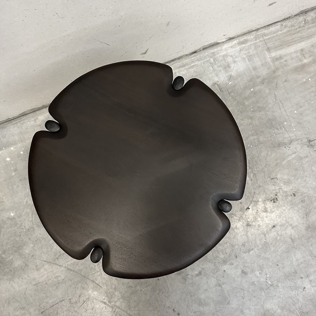 PI side table
