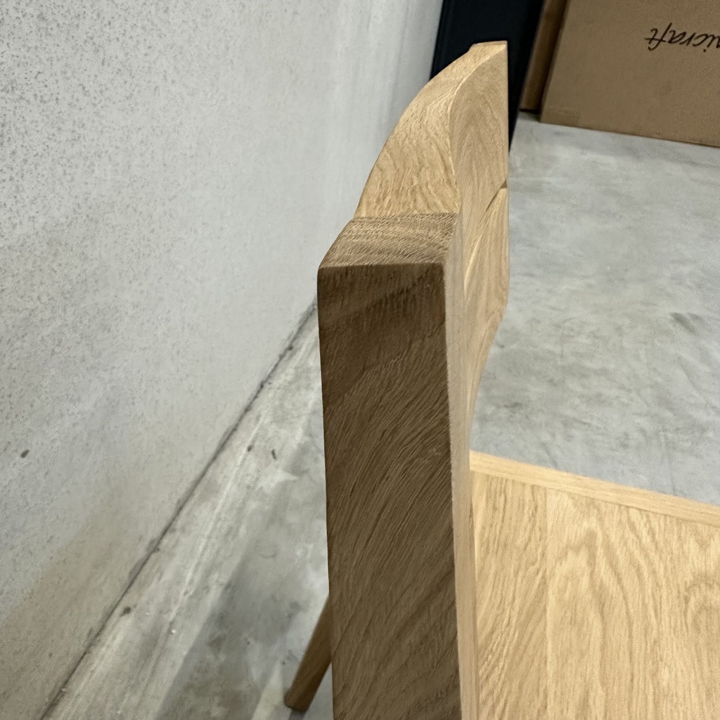 EX1 dining chair
