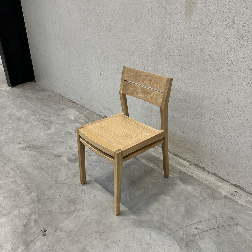 EX1 dining chair