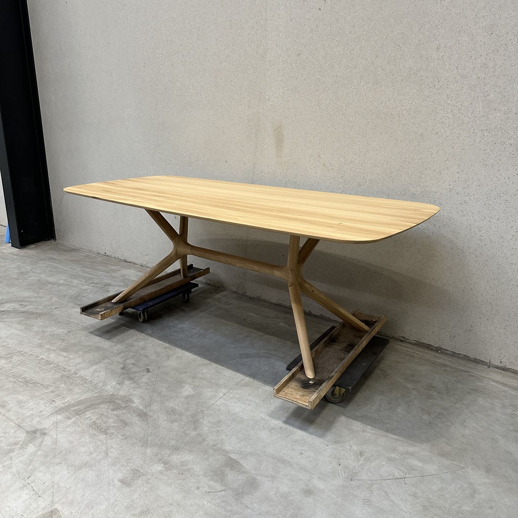 X dining table