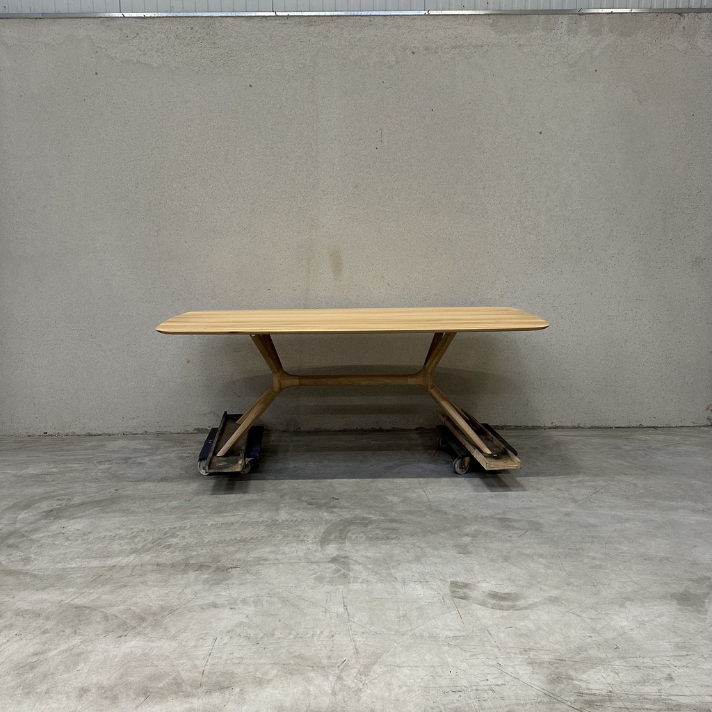 X dining table